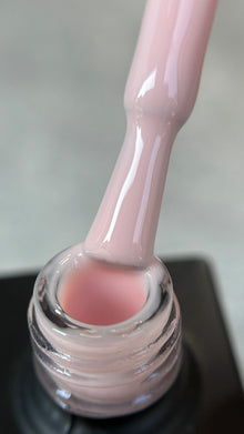 STRAWBERRY MILKSHAKE