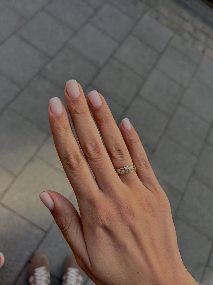 THE COLOR TO BUILD “First Love”