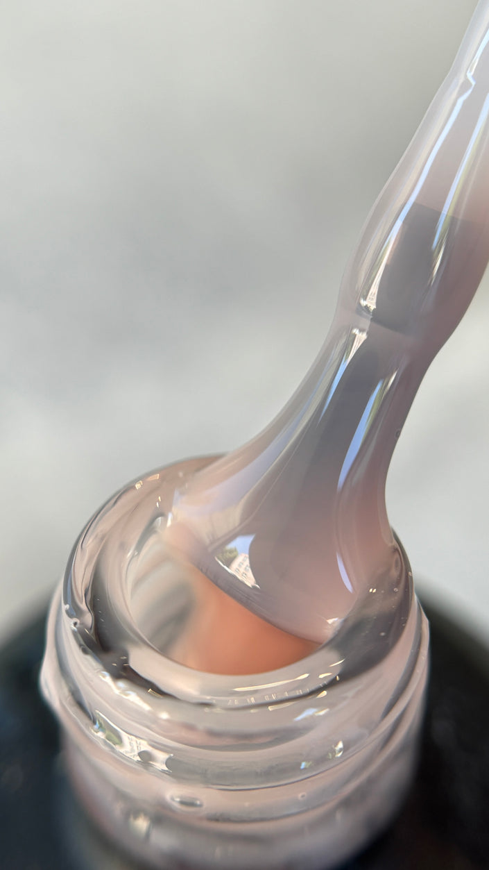 THE COLOR TO BUILD
„First Date “