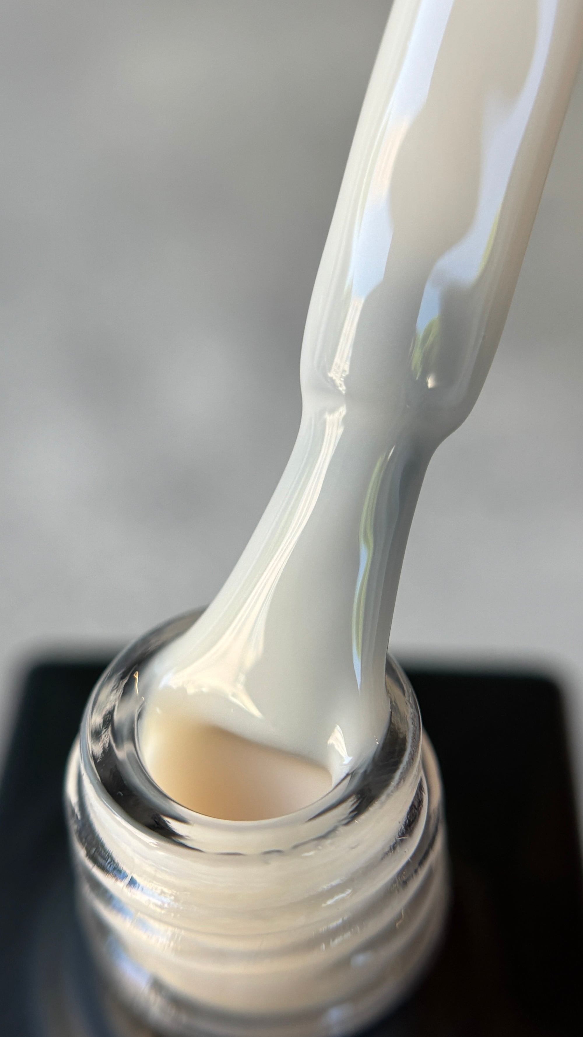 THE COLOR TO BUILD “Ivory”