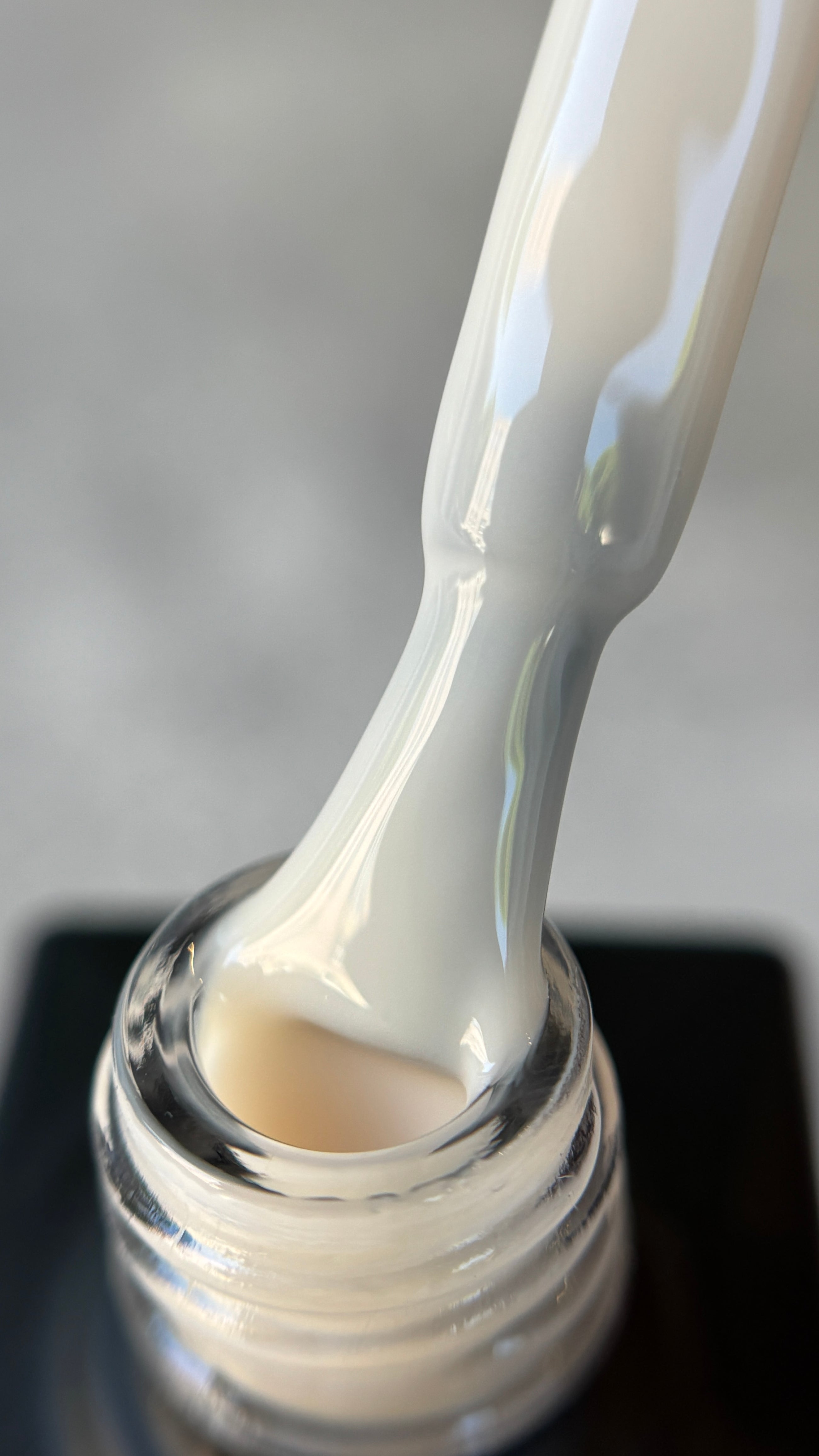 THE COLOR TO BUILD “Ivory”