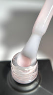 THE COLOR TO BUILD ''First Love''