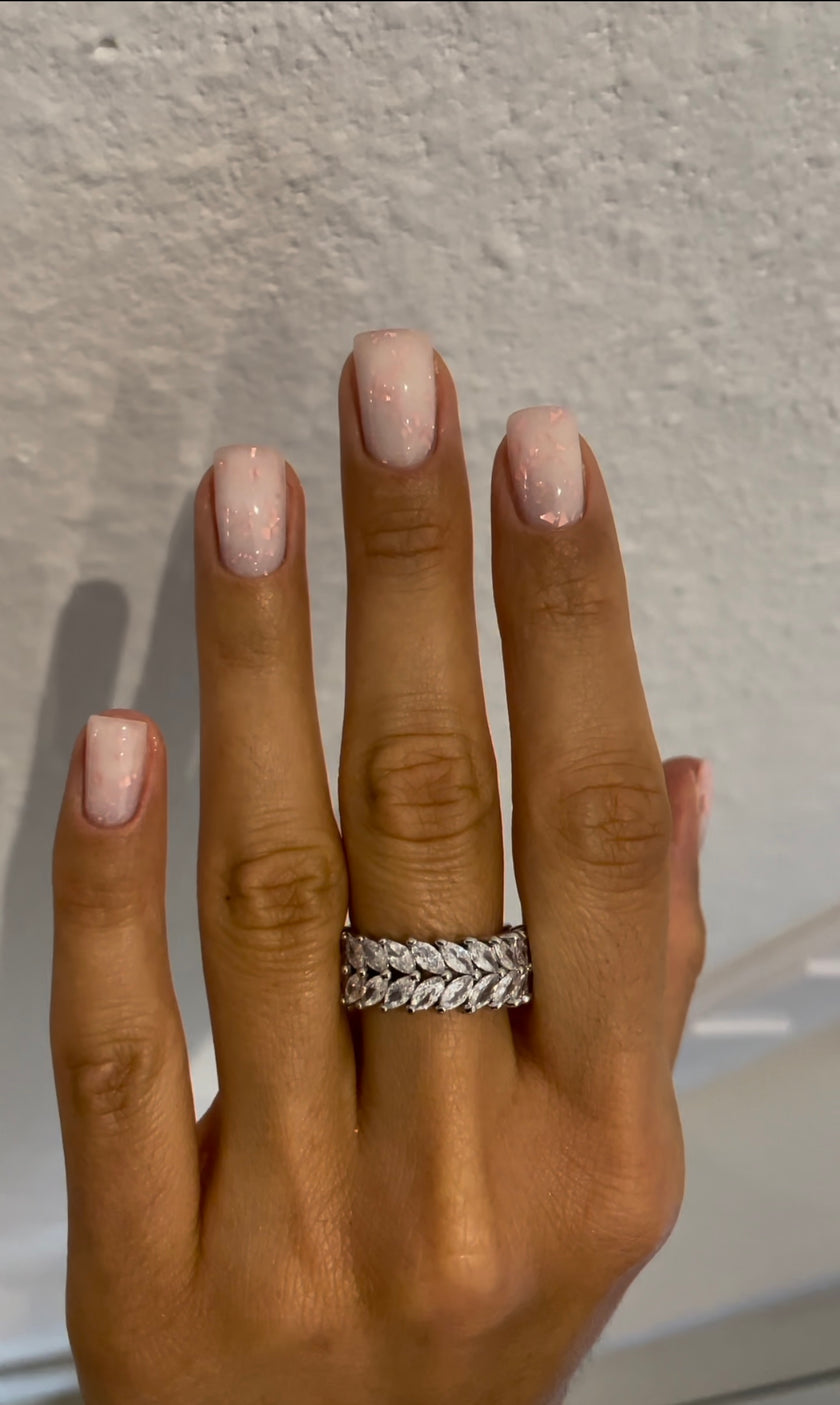 Pro Color base fuer uv-manikuere Alisa Nails